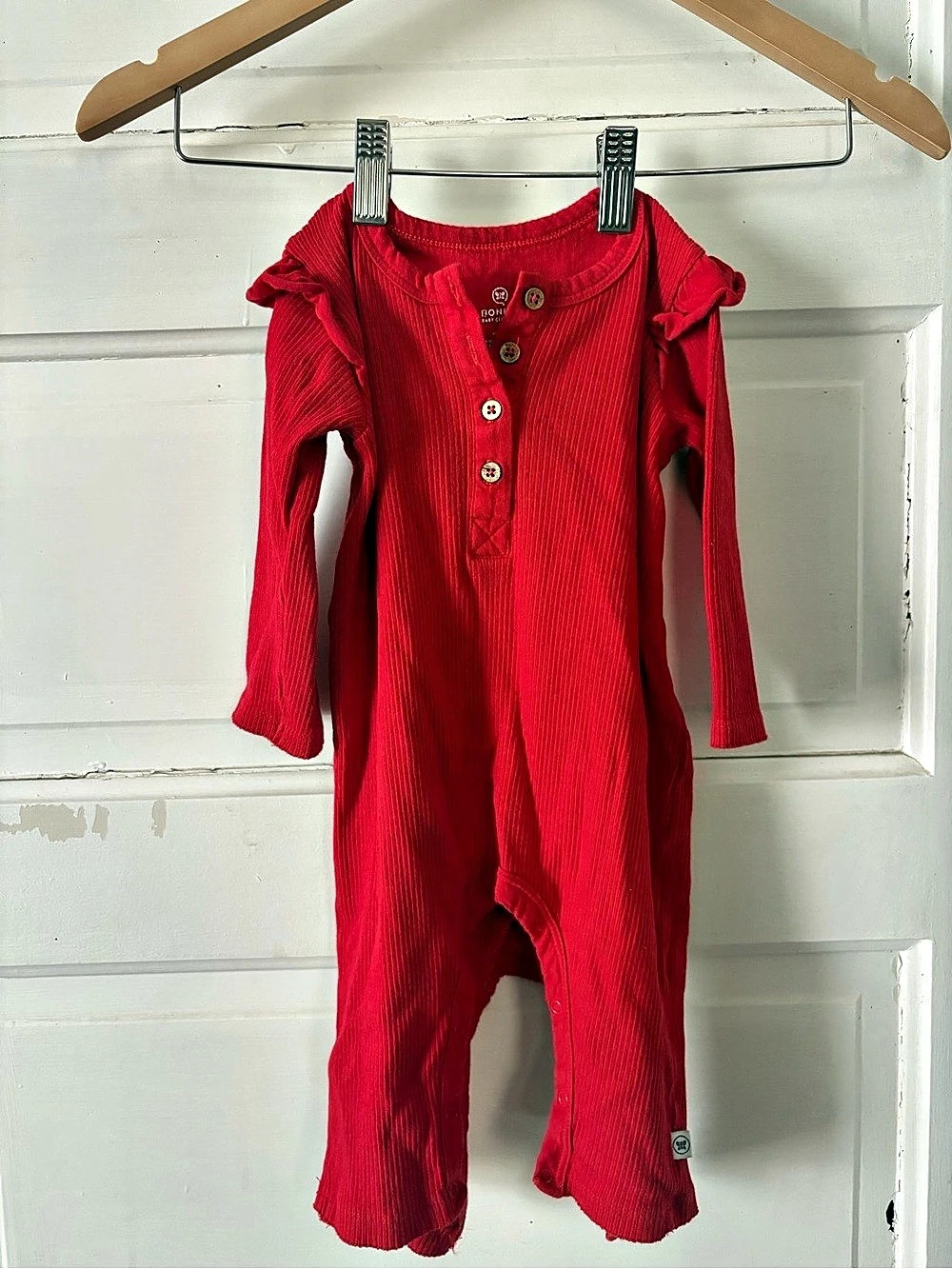 Honest Baby Clothing Ribbed Ruffle Footie in Red Size 12M